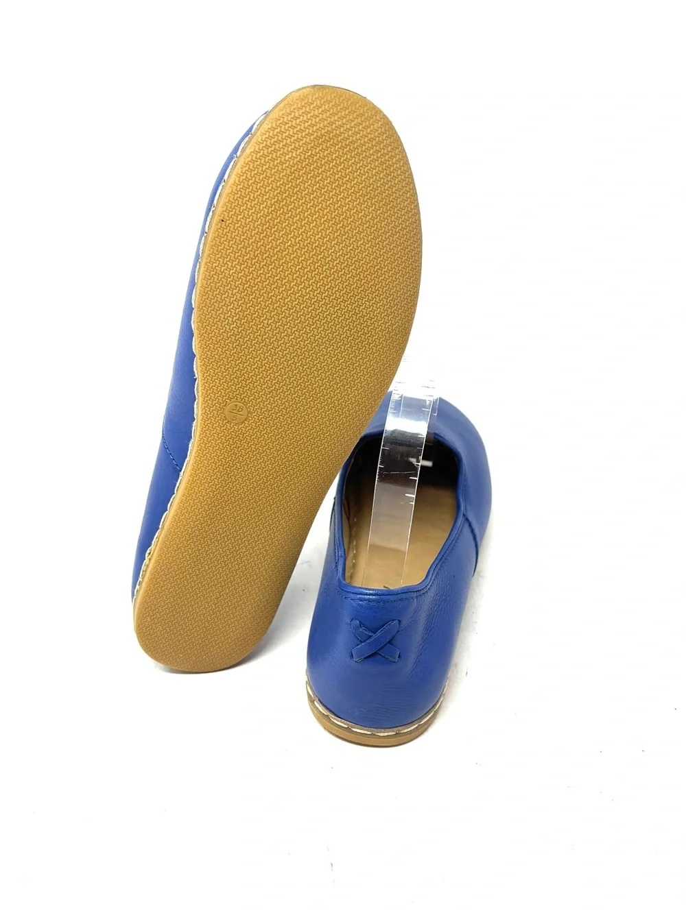 NEW Charix Flats